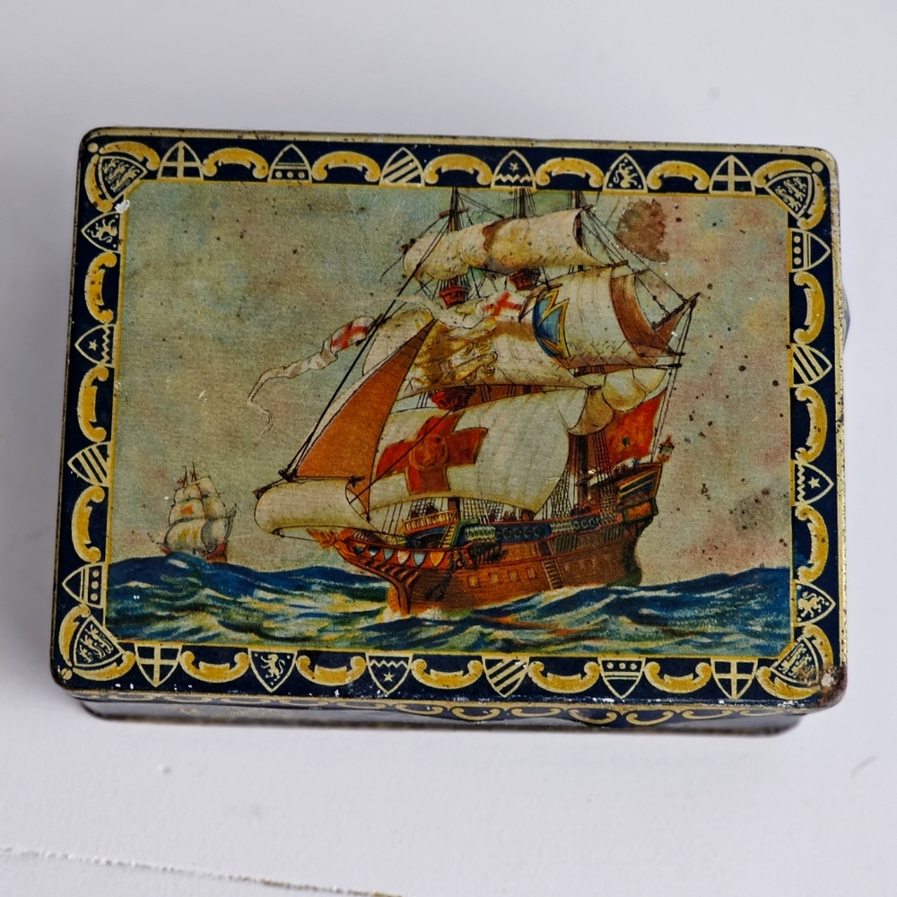 Vintage metal tin tall ships sailing canister blue ocean sea boats trinket box